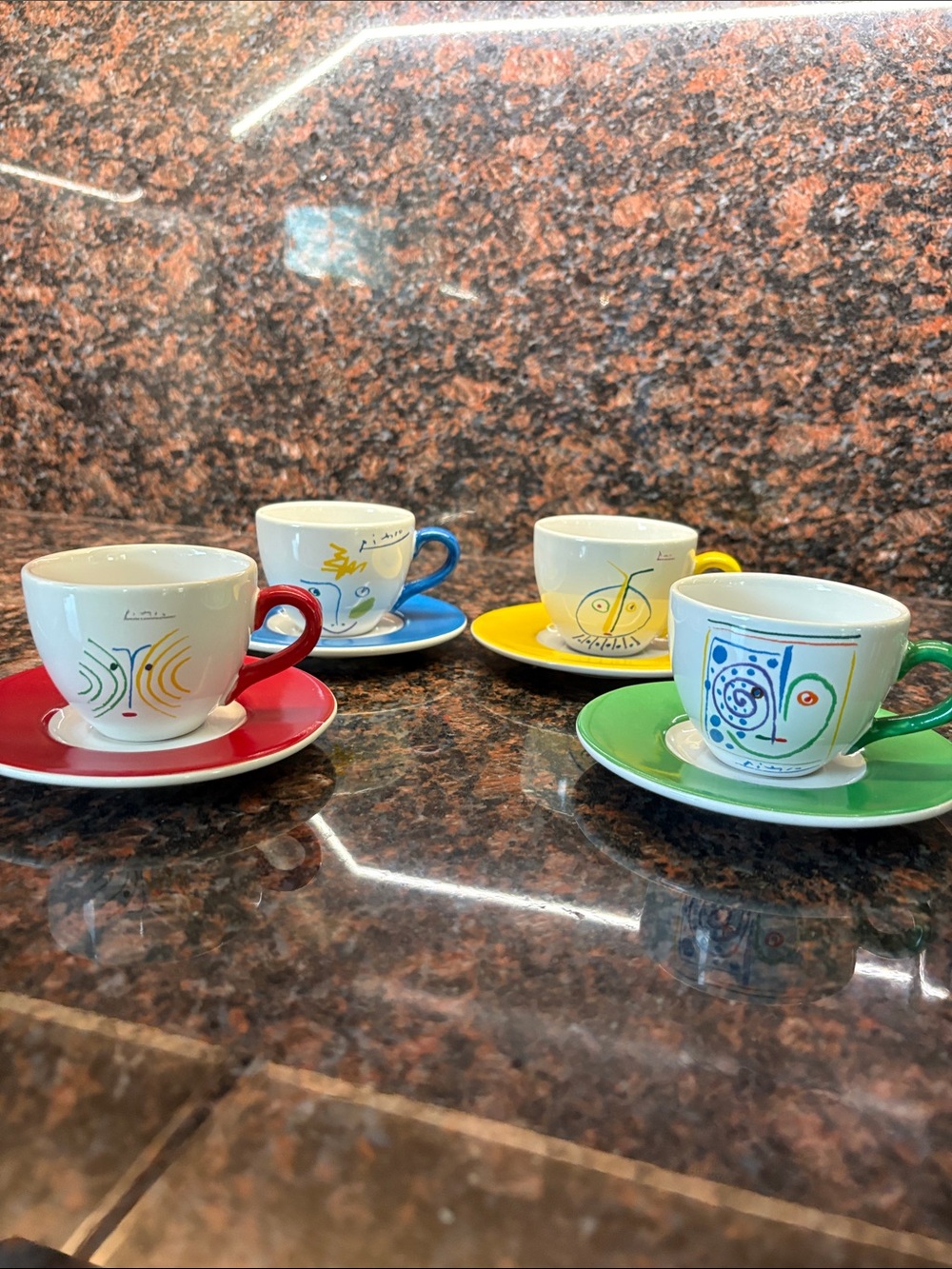 Masterpiece Editions Picasso 4 Espresso Cups with Decorative Plates
